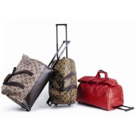 專業(yè)收購?fù)赓Q(mào)箱包庫存 13362945048